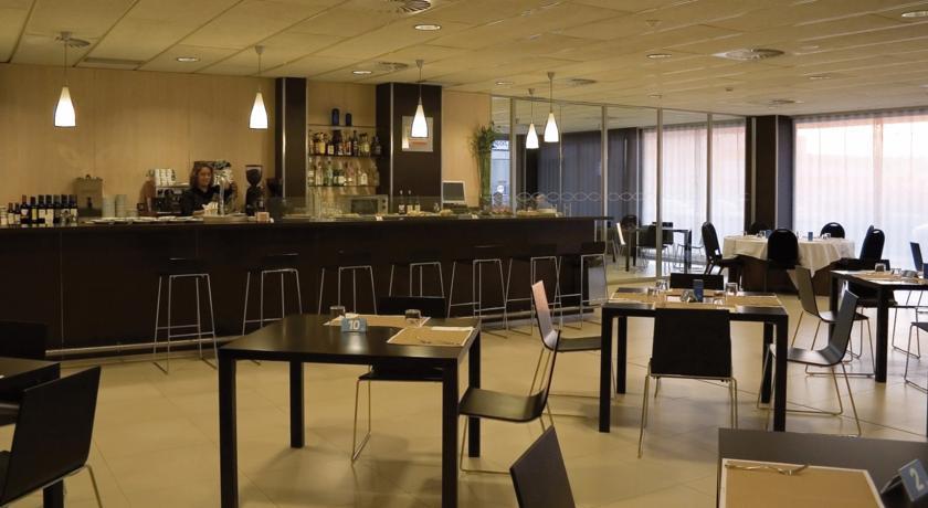 Azz Pamplona Norte Hotel Berriozar Eksteriør billede