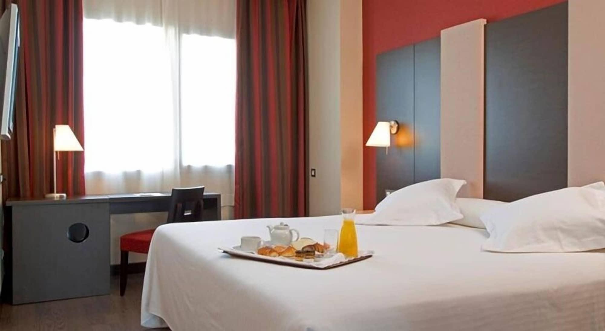 Azz Pamplona Norte Hotel Berriozar Eksteriør billede
