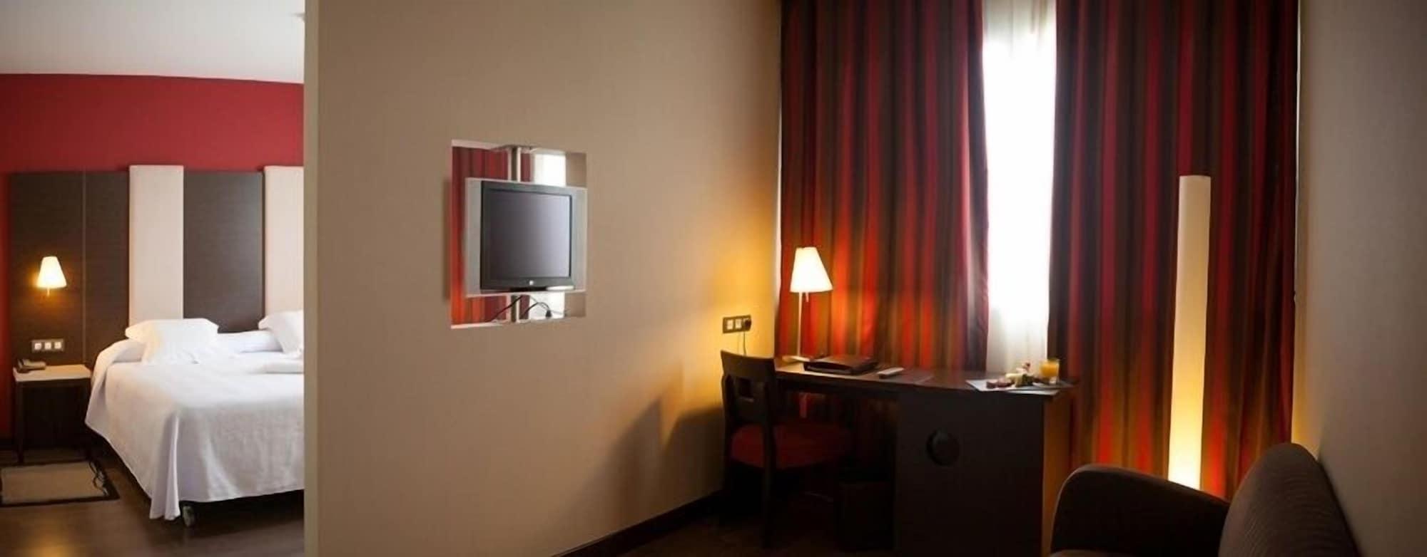 Azz Pamplona Norte Hotel Berriozar Eksteriør billede