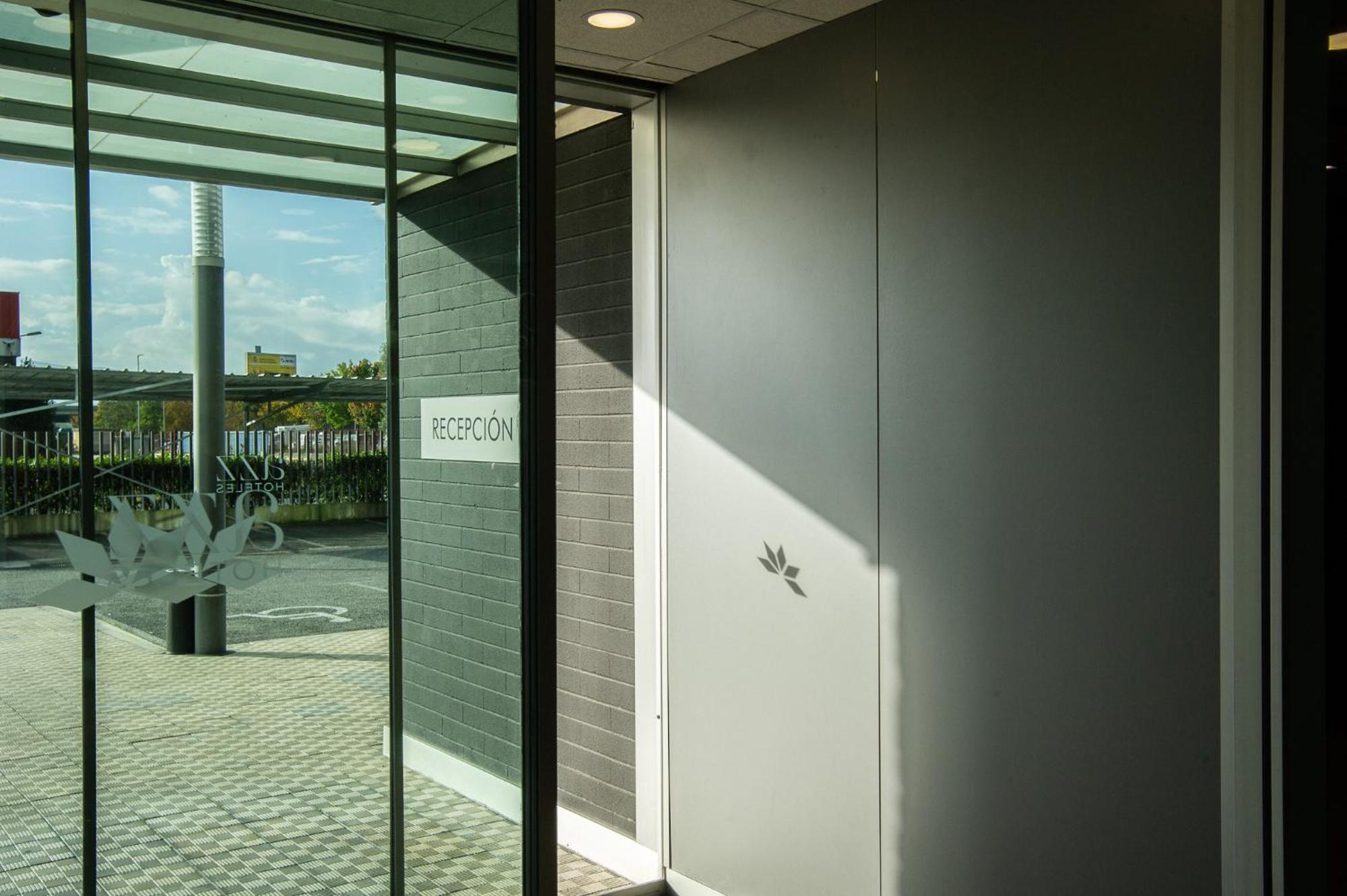 Azz Pamplona Norte Hotel Berriozar Eksteriør billede